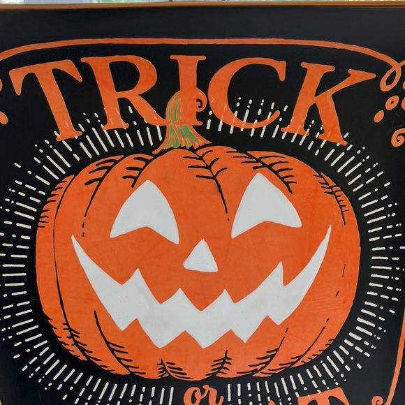 NWT Eli and Ana Trick or Treat DINNER Plate - Picture 2 of 7